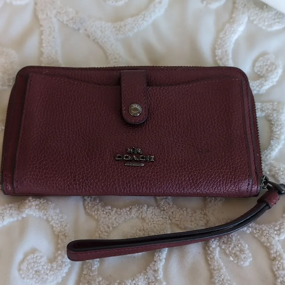 Coach Noa Pop Up Burgundy Maroon Pebbled Leather Wristlet/ Clutch Wallet